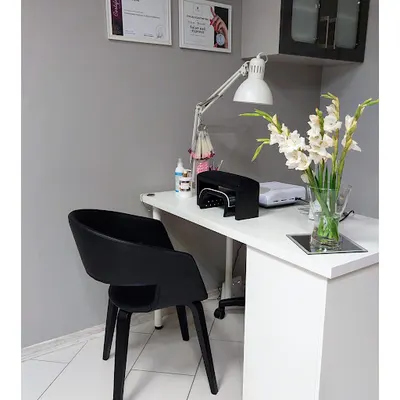 BEAUTY SECRET Estera Brusiło